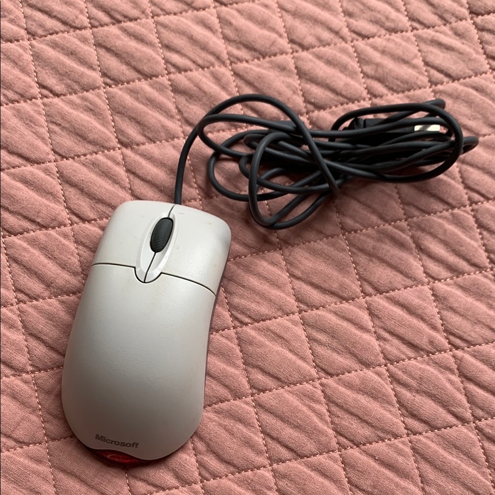 MICROSOFT -  Wired Mouse in Gray - Basic Optical  USB